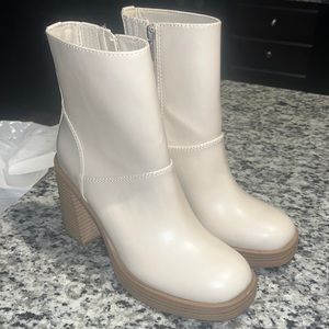 Women’s 8.5 boot
